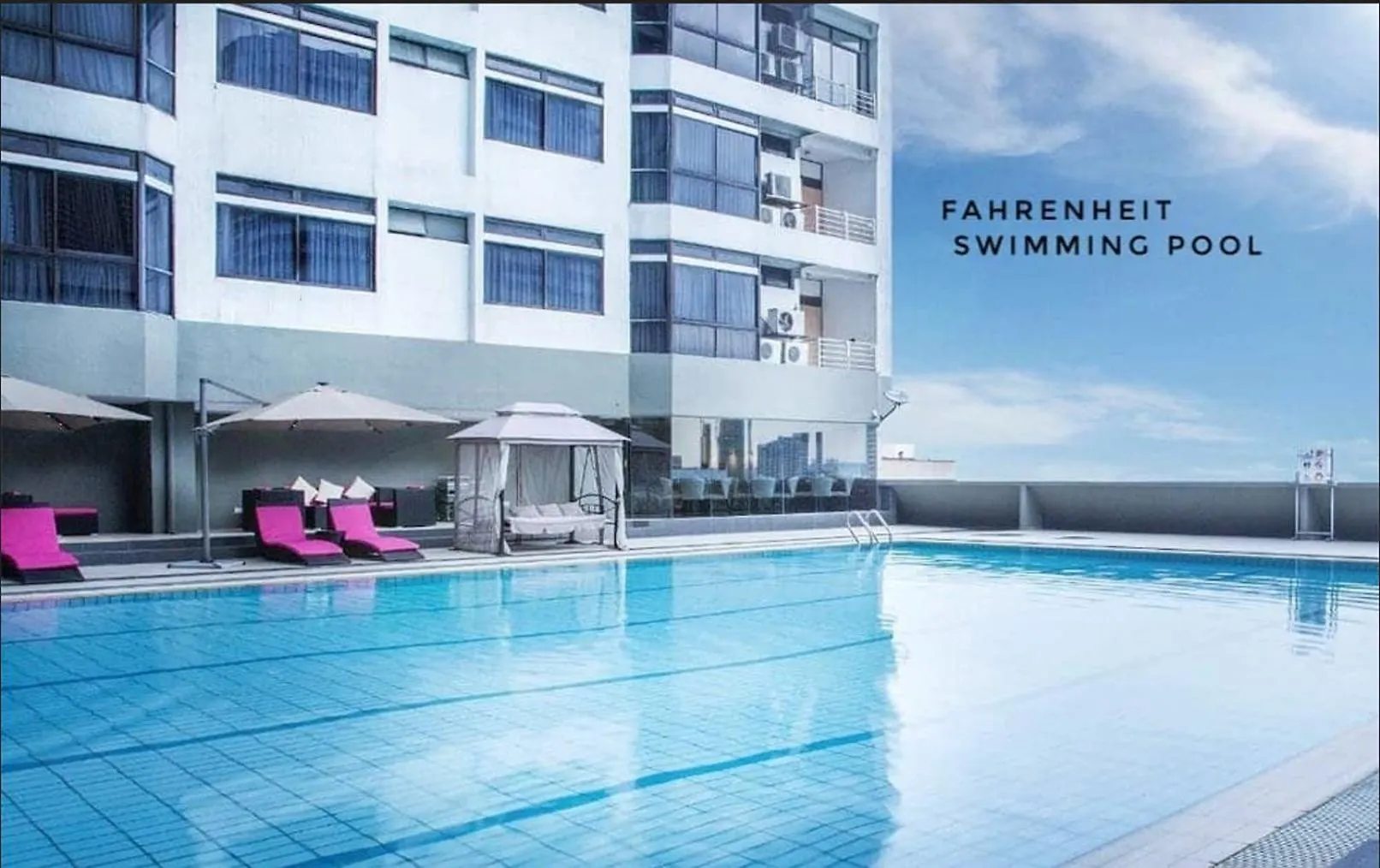 16Pax Bukit Bintang Pavilion/Fahrenheit/ Netflix Kuala Lumpur Malezja