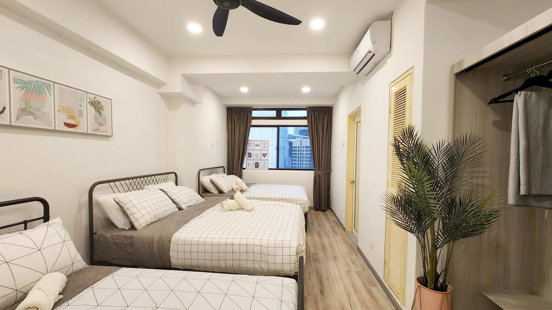 16Pax Bukit Bintang Pavilion/Fahrenheit/ Netflix Kuala Lumpur
